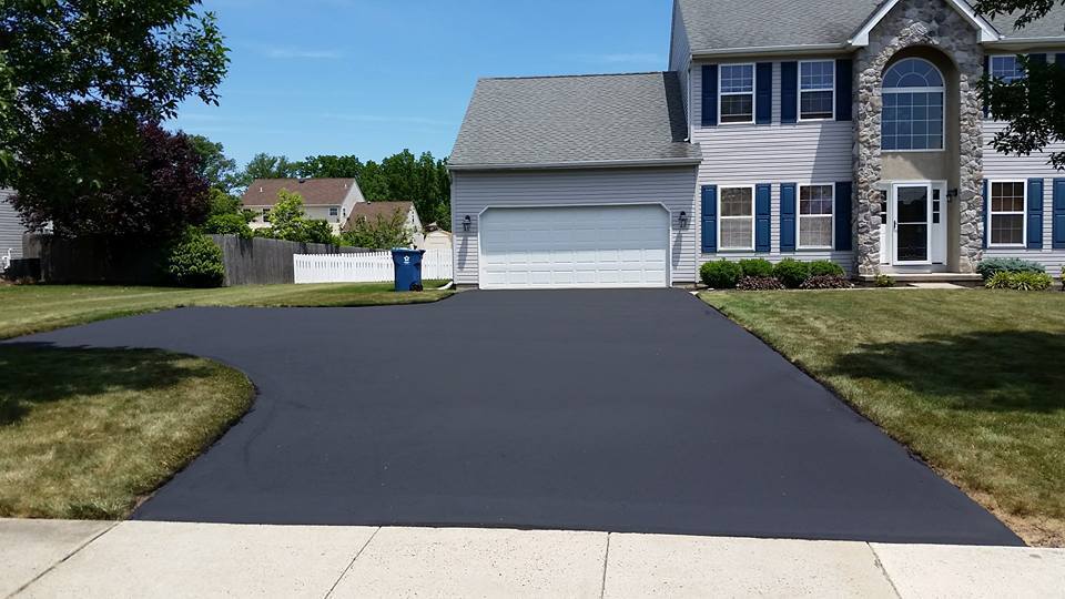 Concrete Contractors Greensboro, NC – Expert Driveway Repair Services by DGS Concrete & Steel Structures