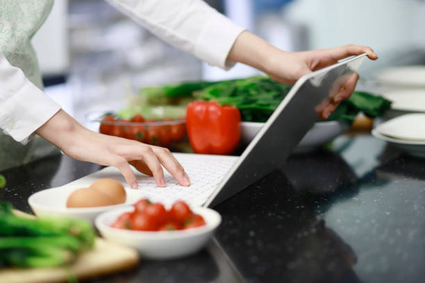 The Growing Trend of Online Food Safety Training In London: Everything A Hospitality Staff Must Know